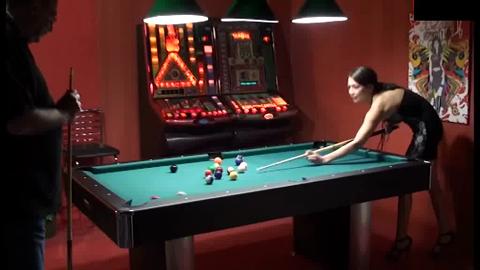 43352